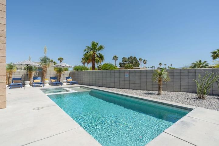 Chic Luxurious Desert Home- Private Pool Hot Tub Palm Springs Eksteriør bilde